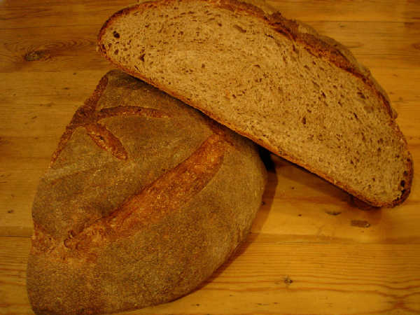  Loosely based on BBA Miche and Hamelman Mixed-Flour Miche.