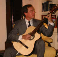 bwguitar.jpg (249895 bytes)