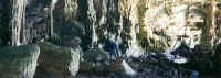 cave1.jpg (214345 bytes)