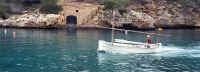 fishboat1.jpg (221743 bytes)